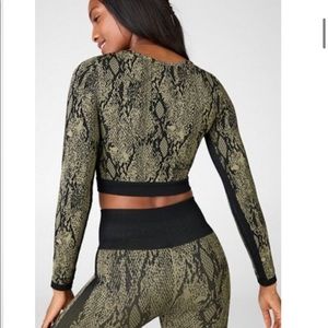 Fabletics kamila seamless long sleeve top M